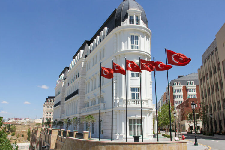 8 üniversiteye yeni rektör atandı