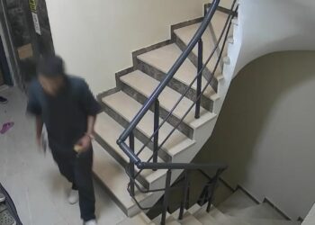 Beylikdüzü'nde dairelerin kapı zillerini sökerek çalan şüpheli yakalandı