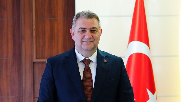 Bolu Belediye Başkan Vekili Tuna Özcan CHP'den istifa etti