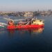 Boru döşeme gemisi 'JSD6000' İstanbul Boğazı'ndan geçti