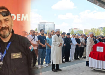 Helikopter kazasında hayatını kaybeden pilot emekli albay, son yolculuğuna uğurlandı