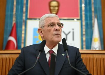 Müsavat Dervişoğlu'ndan Özgür Özel'e tebrik mesajı