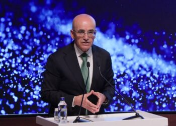 Bakan Şimşek: Turizm sektörünü destekliyoruz