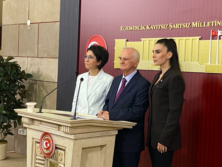 Önder Sav, CHP’den istifa etti