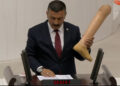 TSK'nın 2 yıl Somali'de görev yapmasına ilişkin tezkere kabul edildi; İYİ Partili Selçuk Türkoğlu kürsüye protez bir bacakla çıktı