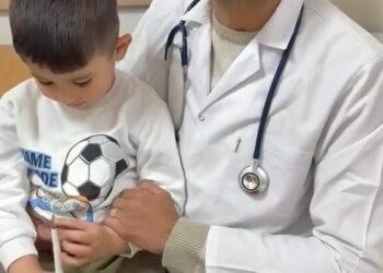 Yüzlerce hastasını hayata bağlayan onkolog, DMD hastası oğluna şifa arıyor