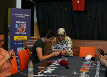 Van'da Türkiye Kültür Yolu Festivali'ne renkli başlangıç