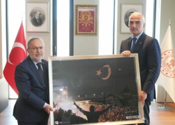 Bakan Ersoy, 15 Temmuz Derneği heyeti ile bir araya geldi