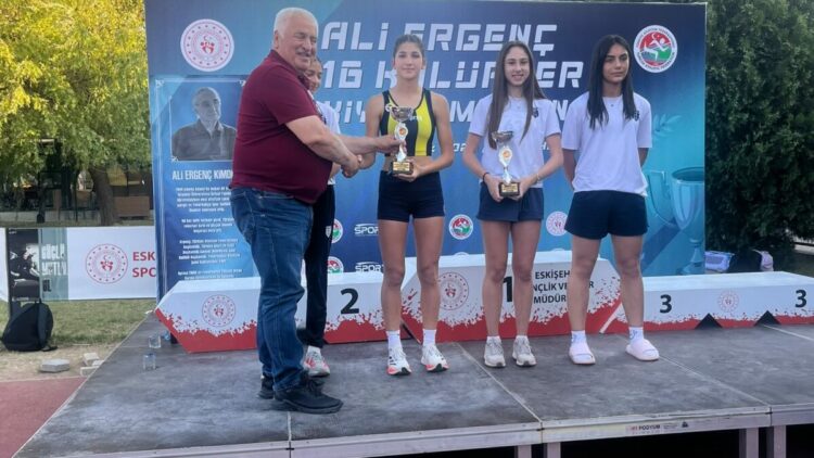 Bandırma Kavram Koleji öğrencisi Yağmur Güner’den dünya derecesi