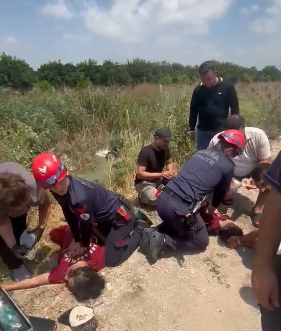 Sulama kanalına uçan otomobildeki anne ve oğlu kurtarılamadı