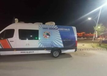 Mersin'de denizde kaybolan kişi iki gündür aranıyor