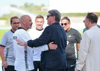 Serdal Adalı: Trossard'ı bu kez daha az maaşa alıyoruz