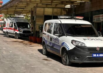 Kavga ettiği kişiyi kürekle öldürdü