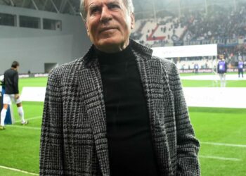 Altay'dan Mustafa Denizli'ye çağrı