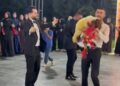 Düğünde damada kuzu hediye etti