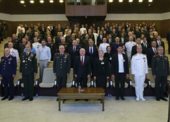 Bakan Güler, şehit aileleri ve gazilerle buluştu