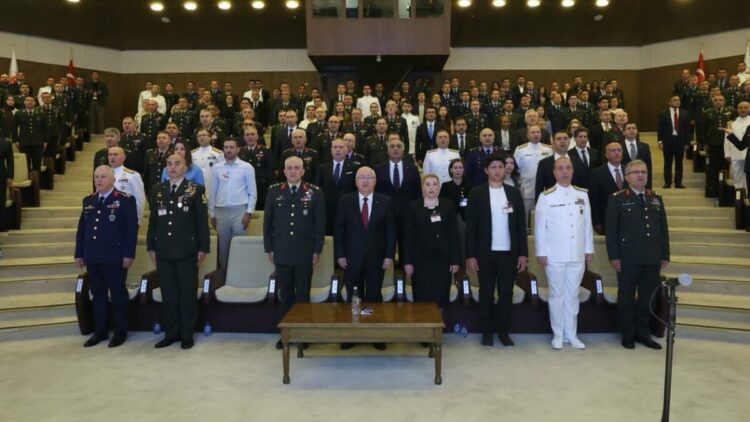 Bakan Güler, şehit aileleri ve gazilerle buluştu
