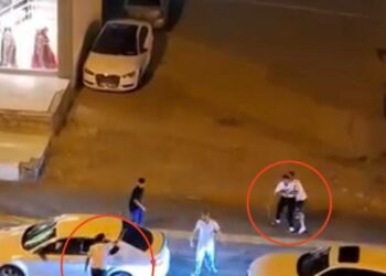 Diyarbakır'da yumruklu ve sopalı kavga kamerada