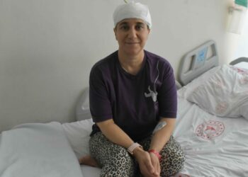 Beynindeki 8 santimetrelik tümör, hibrit yöntemle çıkarıldı