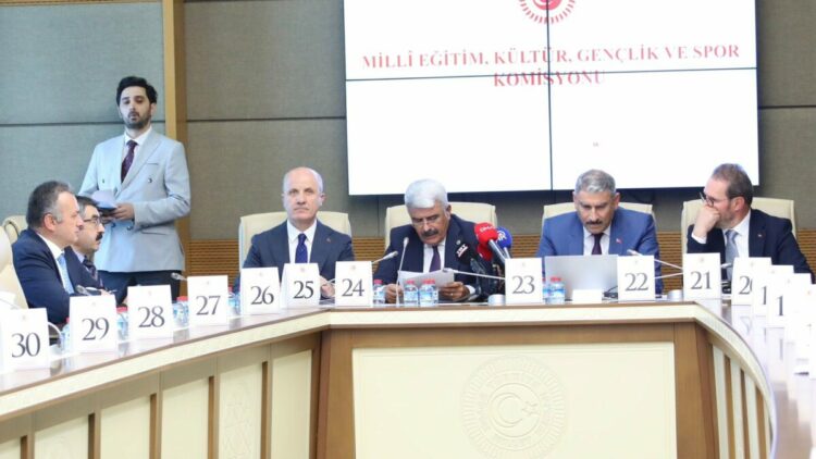 Öğrenci affına ilişkin düzenlemeleri içeren kanun teklifi, komisyonda kabul edildi