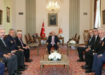 TBMM Başkanı Kurtulmuş'tan 15 Temmuz gazilerine 'teşekkür beratı'