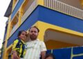 Fanatik Fenerbahçeli aile, yaşadıkları apartmanı sarı-laciverte boyadı