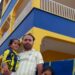 Fanatik Fenerbahçeli aile, yaşadıkları apartmanı sarı-laciverte boyadı