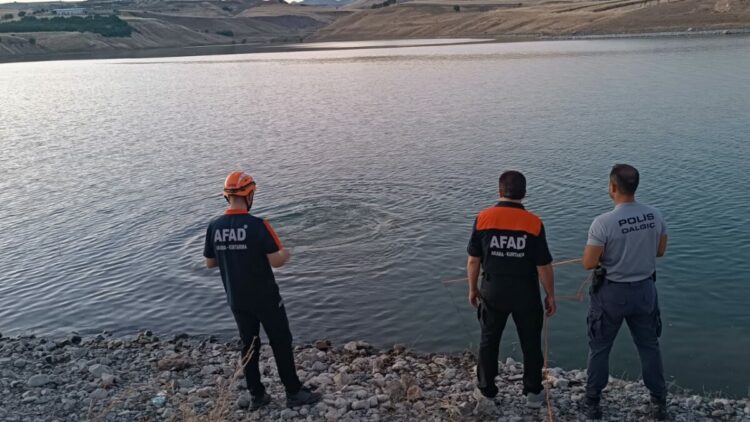 Baraj gölünde boğulan Arda’nın cansız bedenine ulaşıldı