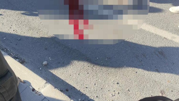 Hatay'da topun peşinden yola çıkan çocuk, kamyonetin altında can verdi