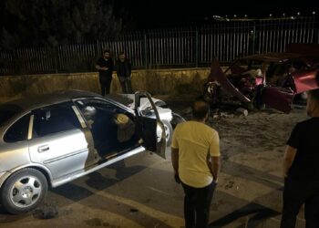 Sivas'ta iki otomobil çarpıştı: 6 yaralı
