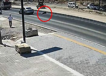 Kamyonetin çarptığı yaya ağır yaralandı; 16 yaşındaki sürücü gözaltında