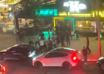 Avcılar'da kafede bıçaklı kavga: 3 gözaltı