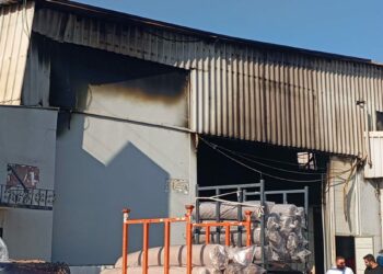 Bursa'da kumaş fabrikasında yangın
