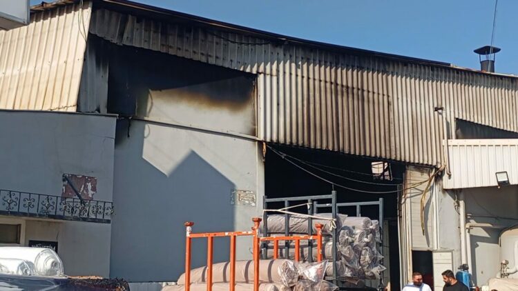Bursa'da kumaş fabrikasında yangın
