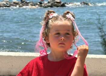 Lösemiyi yenen 5 yaşındaki Erva, tatil köyünde moral kazandı
