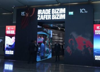 Bakan Göktaş, İrade Bizim Zafer Bizim Sergisi'nin açılışına katıldı