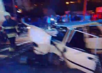 Adana’da kırmızı ışıkta bekleyen otomobile bir başka otomobil çarptı: 1 ölü, 3 yaralı