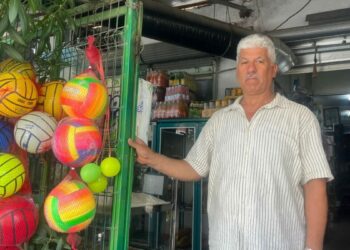 Bakkala giren 90'lı yıllara yolculuk yapıyor