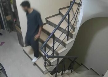 Beylikdüzü'nde dairelerin kapı zillerini sökerek çalan şüpheli yakalandı