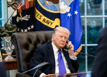 Trump, İngiltere'nin yeni Başbakanı Burnham ile görüştü