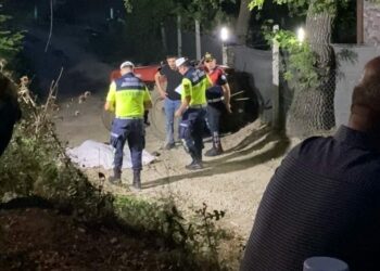 Bursa'da devrilen traktörün altında kalan sürücü hayatını kaybetti