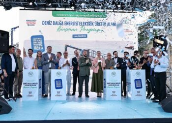 Arnavutköy’de deniz dalgası enerjiye dönüştü