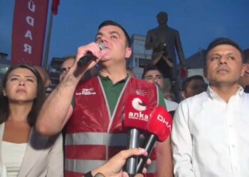 Gözaltına alınan CHP Silivri İlçe Başkanı Doruk Bulut adliyeye sevk edildi