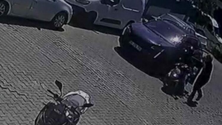 İzmir’de trafikte kavga güvenlik kamerasında