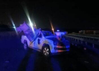 Şırnak'ta kamyonet, bariyerlere çarptı: 1 ölü, 1 yaralı