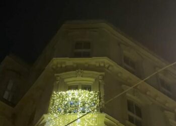 Galata’da 22 yaşındaki aşçı Esmanur otelin terasından düşerek hayatını kaybetti