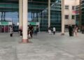 Uyuşturucu operasyonunda gözaltına alınan yönetmen Ezel Akay ile kardeşi adliyeye sevk edildi
