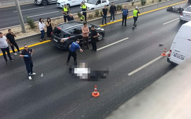 İki araca çarpan motosikletin sürücüsü uzman çavuş öldü