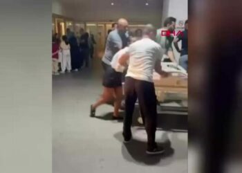Hastanenin yoğun bakım ünitesinde 2 kişi dumandan etkilendi / Görüntü yeniden