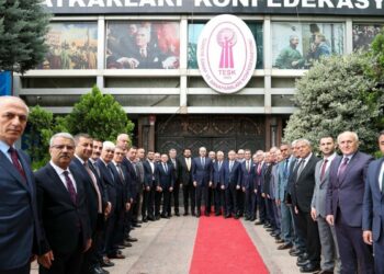 TBMM Başkanı Kurtulmuş'tan TESK'e ziyaret